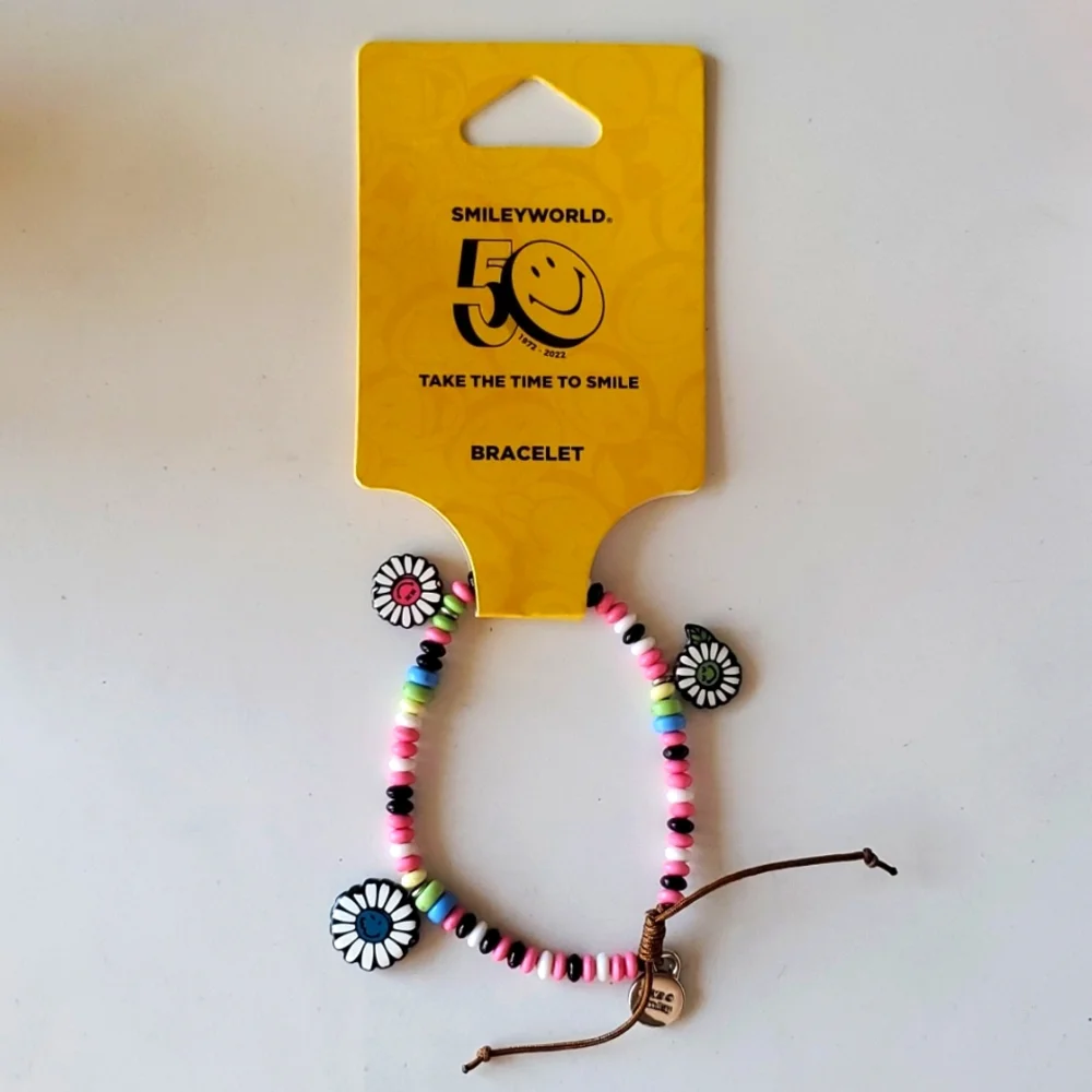 SmileyWorld NWT Take the‎ Time To Smile Beaded Flower Bracelet Adjustable